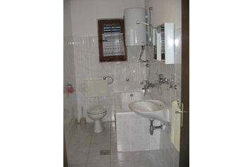 Croatia Privát Mastrinka, Exterior